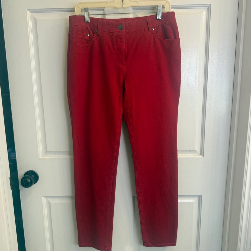Women's Chico's red So Slimming Pants Size 0.5 Red